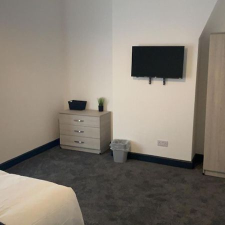 Houghton Guest House 1 Stoke-on-Trent Extérieur photo